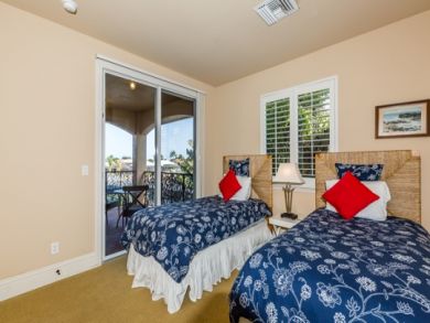 Marco Island Luxury Villa 4 Bedrooms Sleeps 8 Walk to Beach